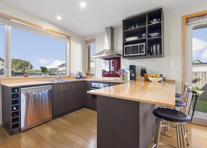  at 31 Trent Street, Island Bay, Wellington