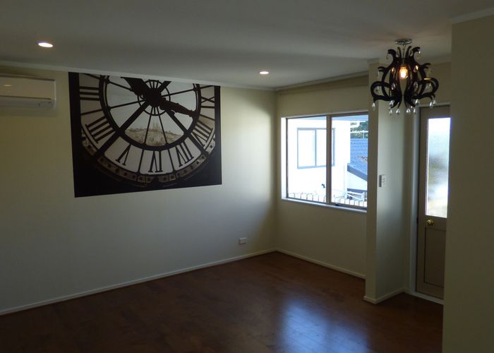  at 2/6 Knott Road, Stanmore Bay, Whangaparaoa