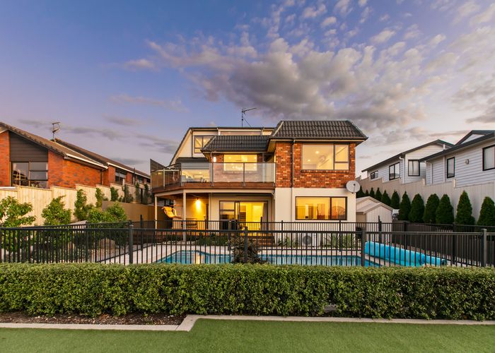  at 7 Pitlochry Place, Highland Park, Auckland