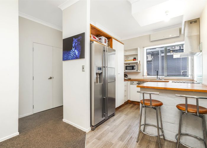 at 15F Hood Street, Hamilton Central, Hamilton