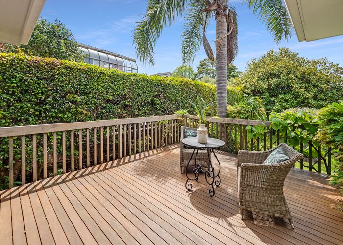  at 72 Marine Parade, Mellons Bay, Auckland
