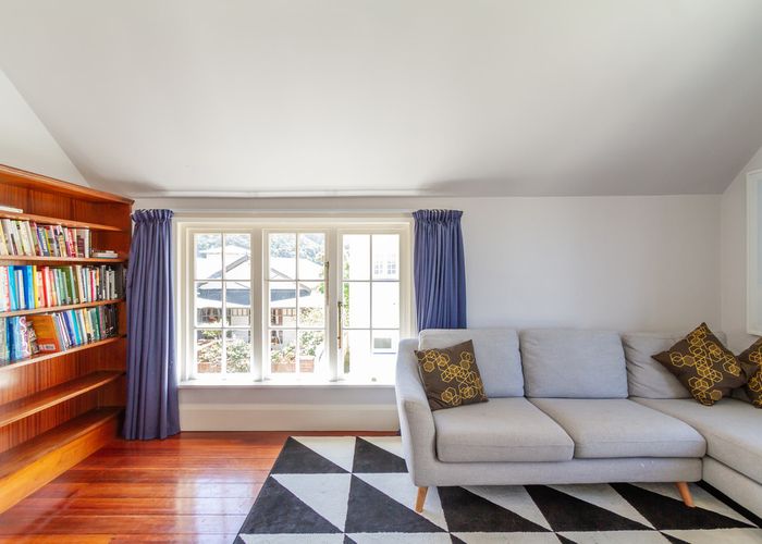 Free property data for 17 Selwyn Terrace, Thorndon, Wellington homes