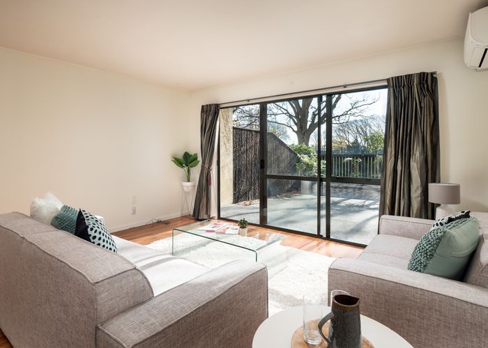  at 2/17 Devon Street, Sydenham, Christchurch
