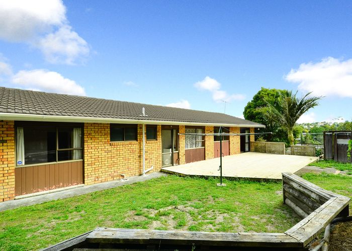  at 1/48 Reynella Drive, Massey, Auckland