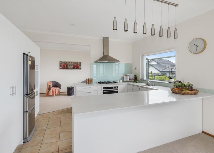  at 22 Bennett Grove, Newlands, Wellington