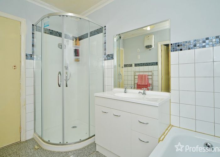  at 19 Rhodes Street, Carterton