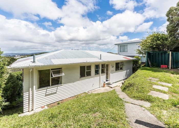  at 93 Black Rock Road, Newlands, Wellington