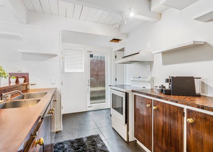  at 1/5 Eugen Place, Bayview, Auckland