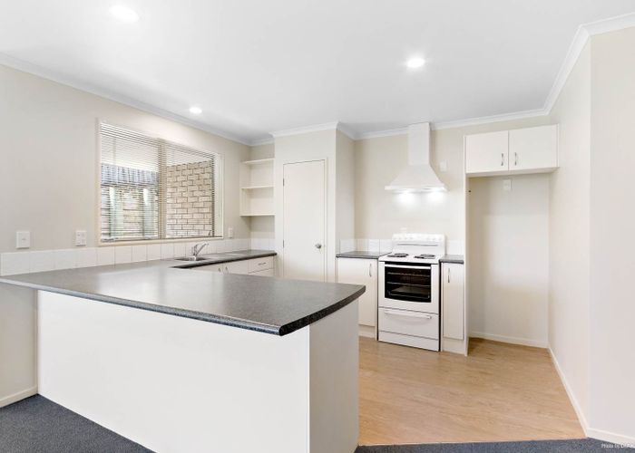  at 7 Xena Way, Henderson, Auckland