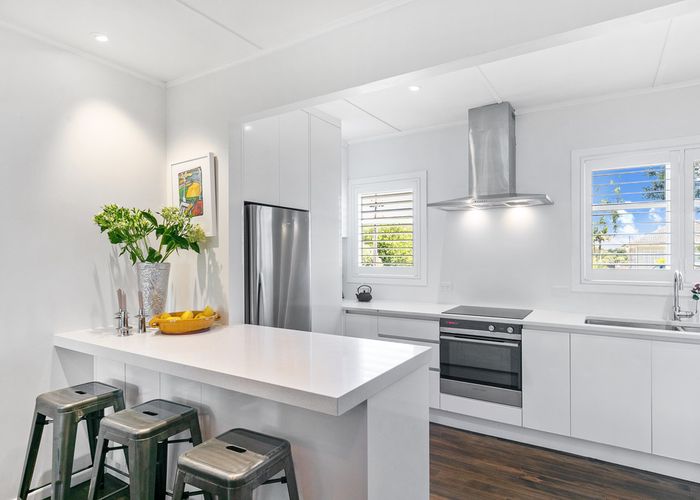  at 15 Banks Road, Kawakawa Bay, Papakura