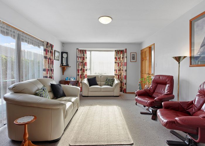  at 2-161/161 Grimseys Road, Redwood, Christchurch
