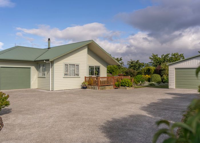  at 6 Danske Close, Carterton