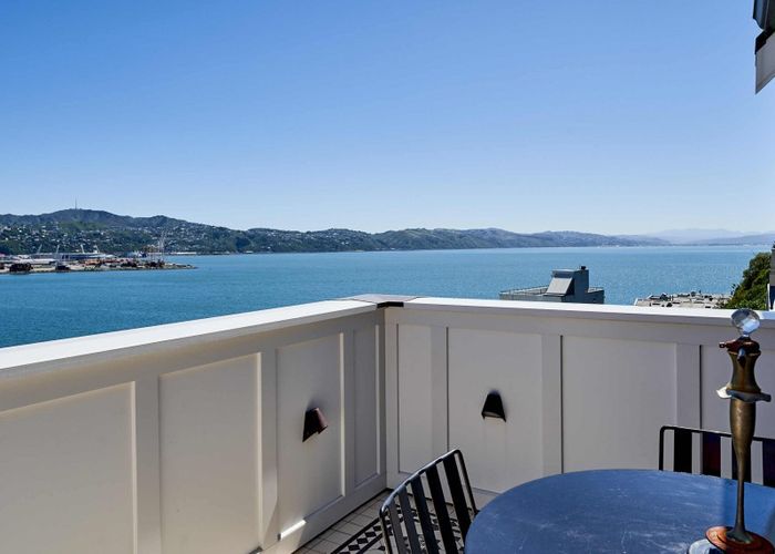  at 30 Mcfarlane Street, Mount Victoria, Wellington