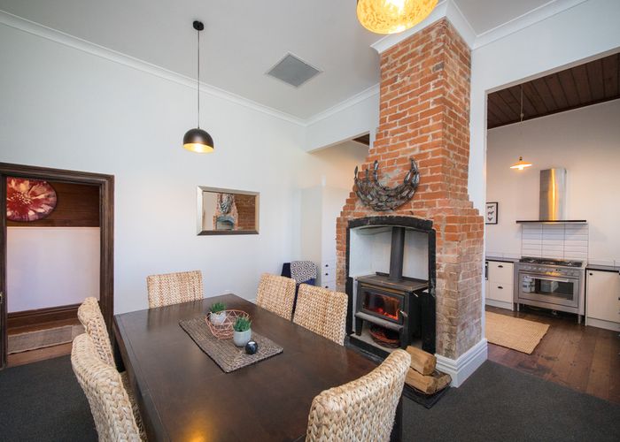  at 1764 Kimbolton Road, Cheltenham