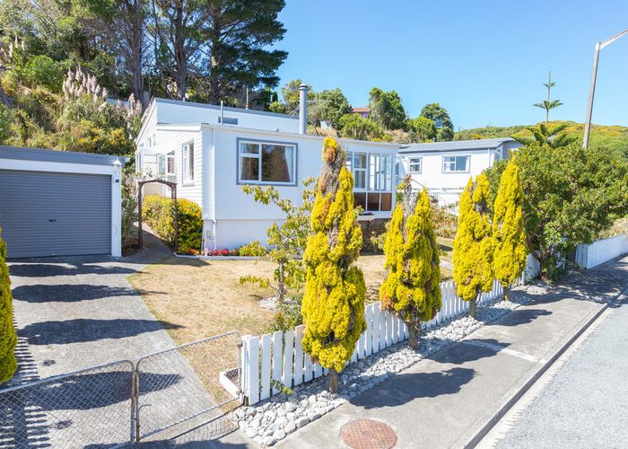 at 123 Jamaica Drive, Grenada North, Wellington
