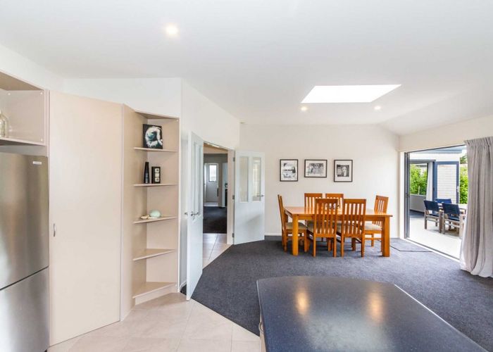  at 32 Navigation Drive, Whitby, Porirua