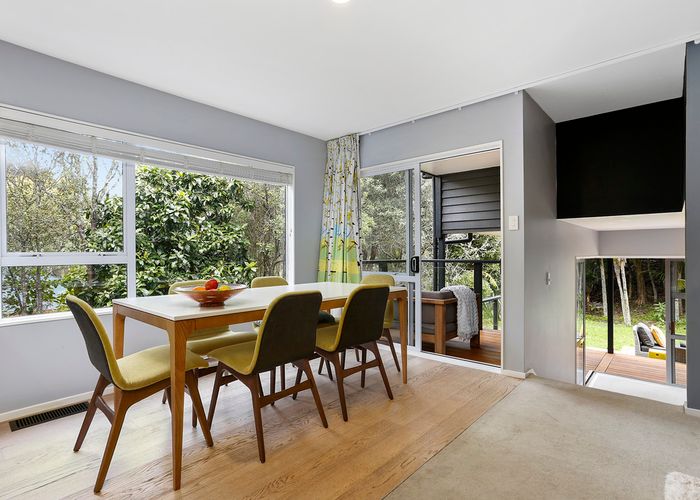  at 1 Dorothy Road, Laingholm, Auckland