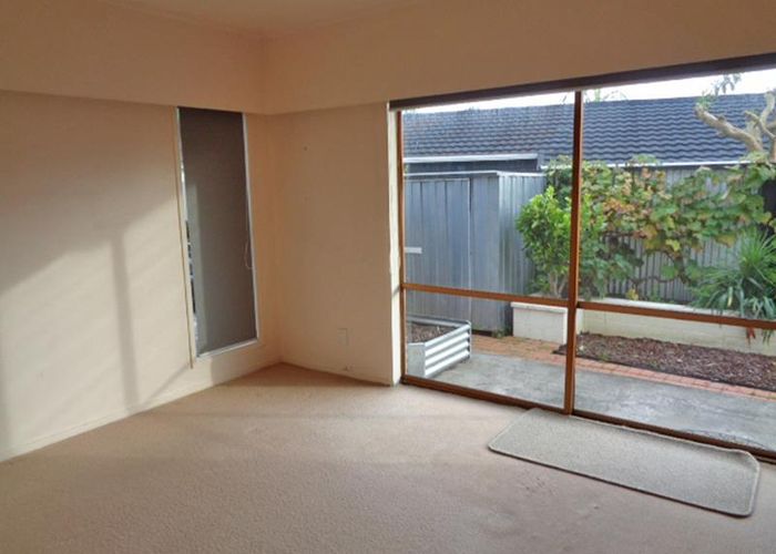  at 3B Prince Regent Drive, Half Moon Bay, Auckland