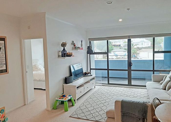  at 212/3 Morningside Drive, St Lukes, Auckland