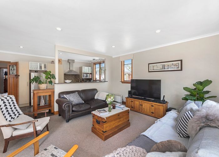  at 13 Brookfield Street, Hamilton East, Hamilton