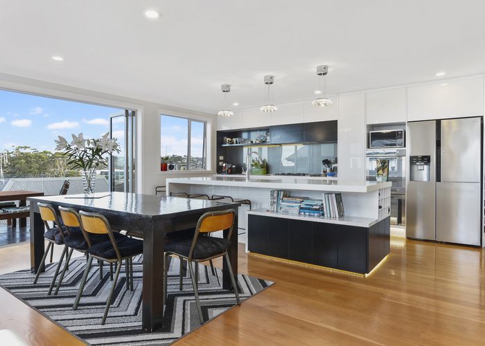  at 10 Fennell Crescent, Silverdale