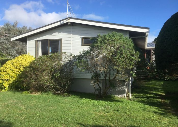  at 10 Pine Ridge Terrace, Waikanae Beach, Waikanae