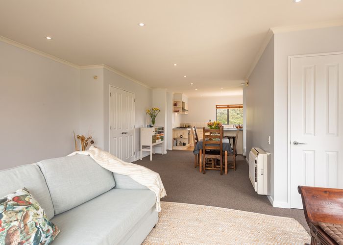  at 12 Landsdowne Terrace, Karori, Wellington