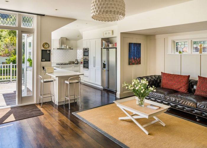  at 27 Moana Road, Days Bay, Lower Hutt