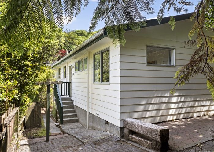  at 102 Awarua Street, Ngaio, Wellington