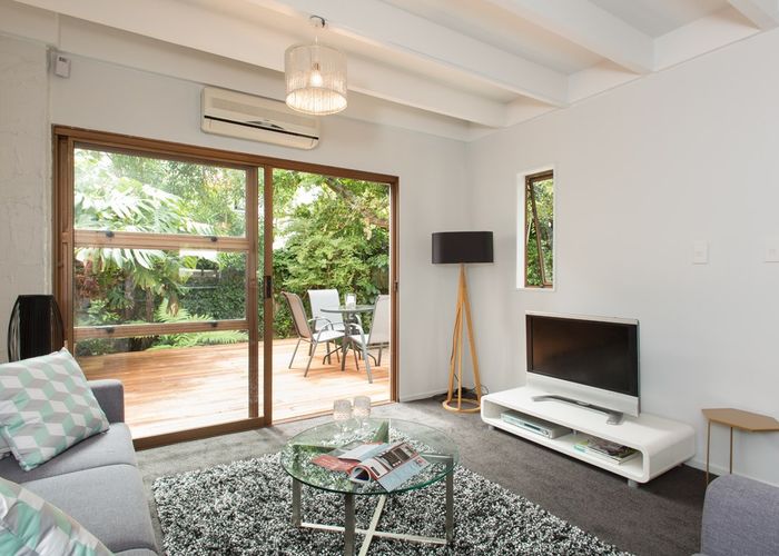  at 4/25 Norrie Avenue, Mount Albert, Auckland