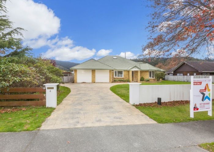  at 4 Emerald Hill Drive, Birchville, Upper Hutt