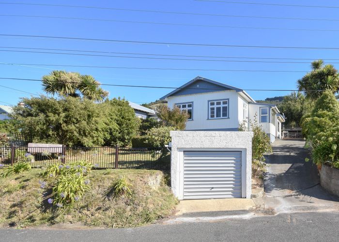  at 5 St Leonards Drive, Saint Leonards, Dunedin