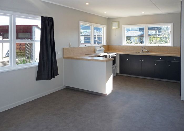  at 129 Whitby Road, Wakefield