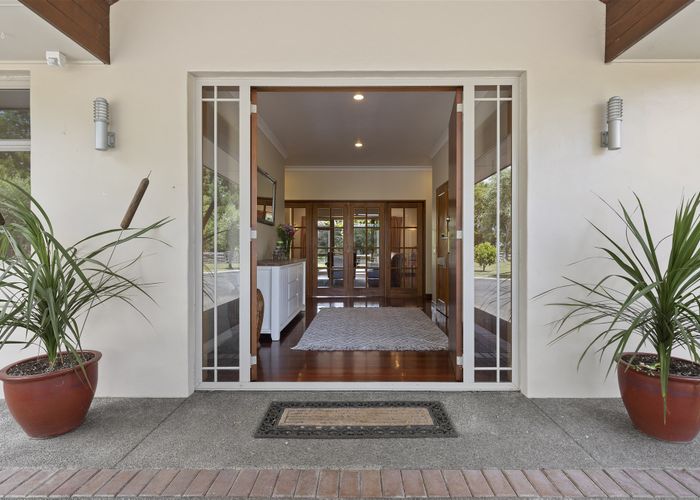  at 15 Lowe Road, Hamilton