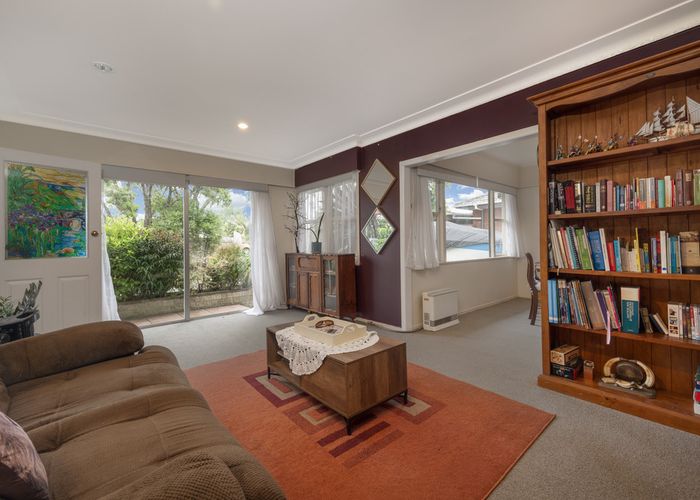  at 84 Botany Road, Botany Downs, Auckland