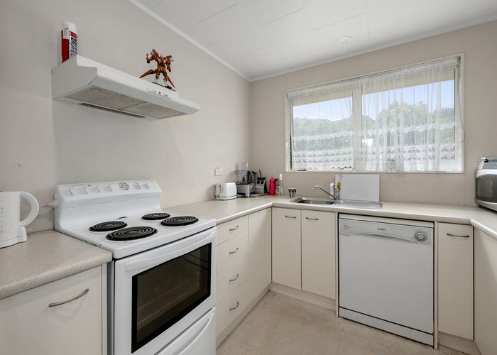  at 16 Oaklands Grove, Clouston Park, Upper Hutt