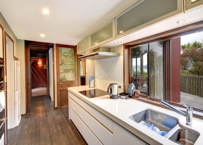  at 26 Jane Street, Macandrew Bay, Dunedin