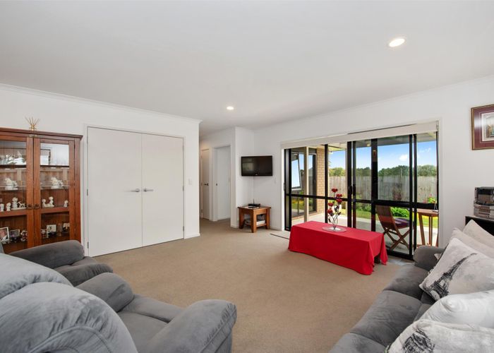  at 4/11 Errol Close, Burbush, Hamilton