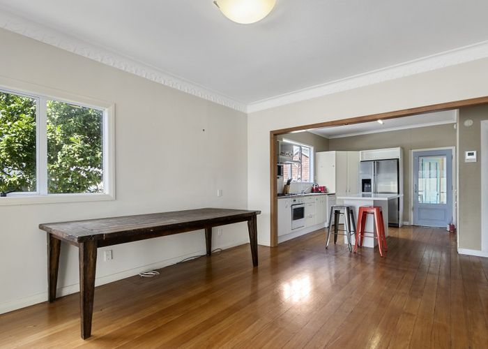  at 140 Waterloo Road, Hutt Central, Lower Hutt