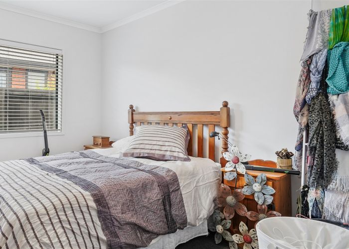  at 75 Borman Road, Huntington, Hamilton