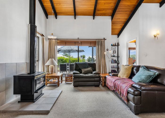  at 2/17 Alverston Street, Waterview, Auckland