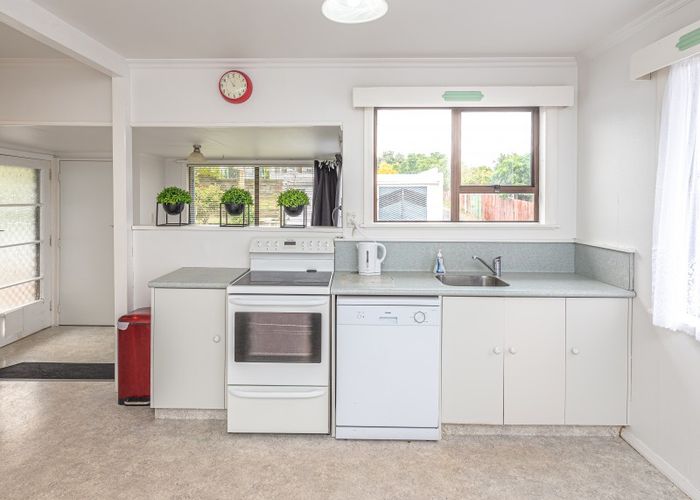  at 9 Swiss Avenue, Gonville, Whanganui