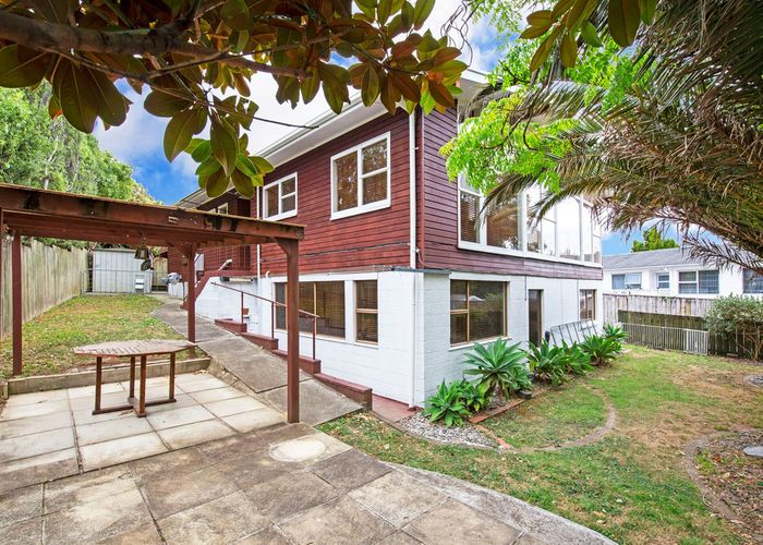  at 129 Reeves Road, Pakuranga Heights, Auckland
