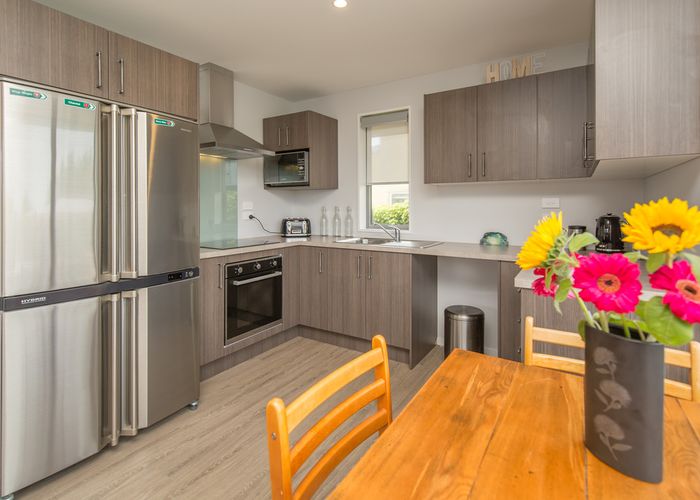  at 2/518 Marine Parade, South New Brighton, Christchurch