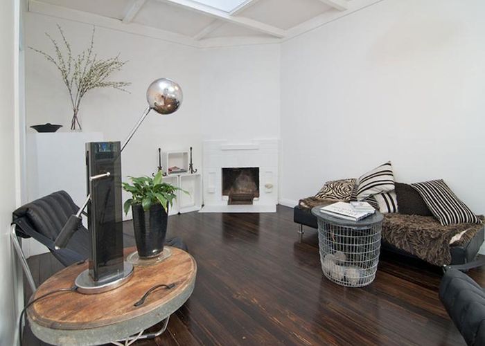  at 1/823 Dominion Road, Mount Roskill, Auckland