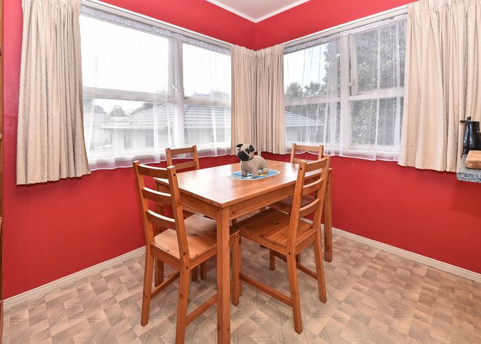  at 33 Rowandale Avenue, Manurewa, Auckland