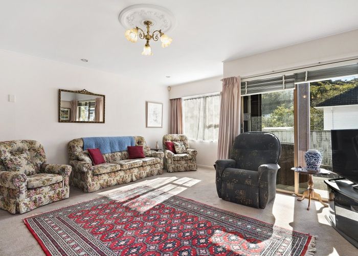  at 1/11 Eagle Street, Karori, Wellington