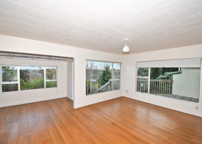  at 9 KENDALE DR, Leigh, Leigh