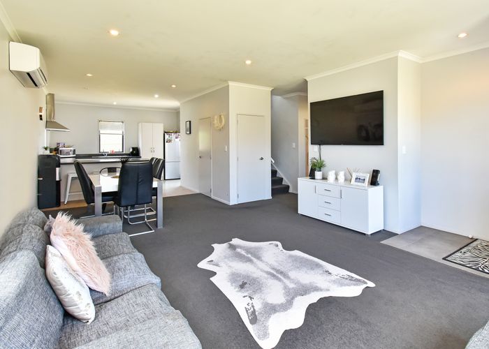  at 6 Kohi Kai Place, Weymouth, Auckland