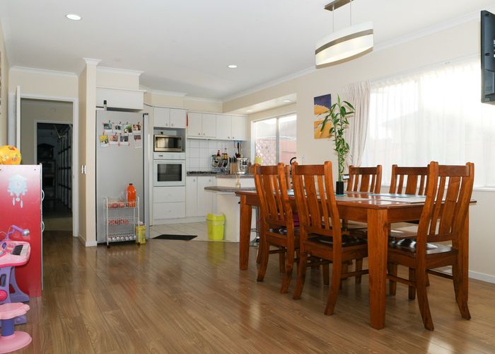  at 178 Botany Road, Botany Downs, Auckland